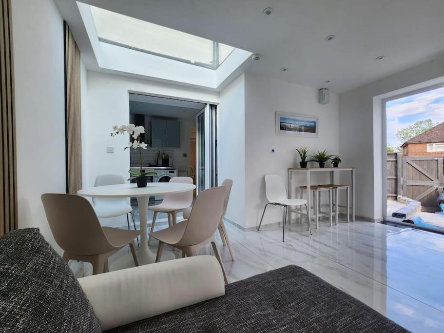 Spacious And Bright One Bedroom Apartment Oxford Exterior foto